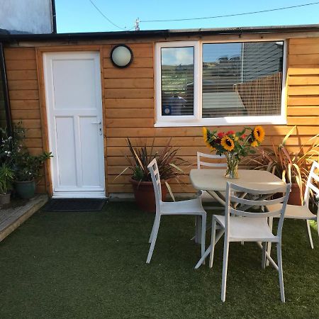 Apartament Flat Rocks, With Parking, 100M From Beach Perranporth Zewnętrze zdjęcie