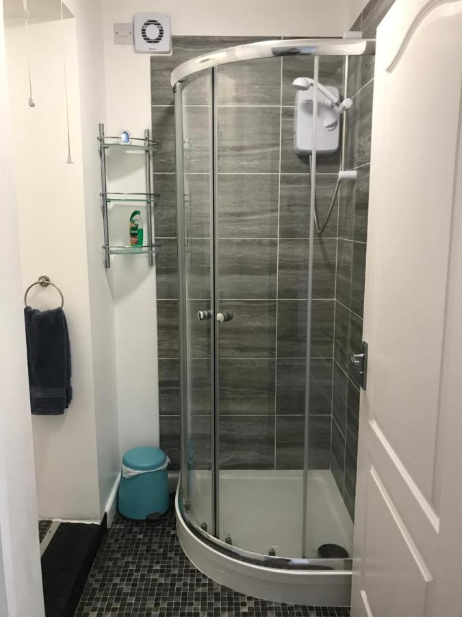 Apartament Flat Rocks, With Parking, 100M From Beach Perranporth Zewnętrze zdjęcie