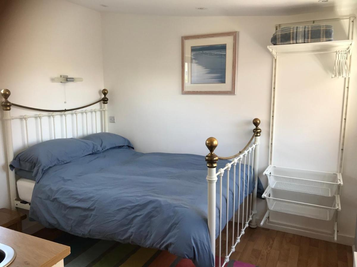 Apartament Flat Rocks, With Parking, 100M From Beach Perranporth Zewnętrze zdjęcie