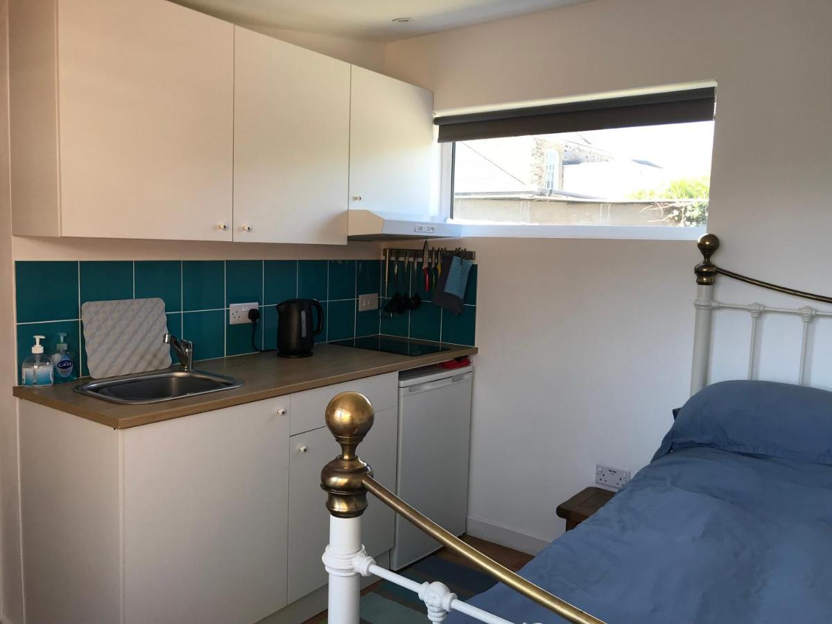Apartament Flat Rocks, With Parking, 100M From Beach Perranporth Zewnętrze zdjęcie
